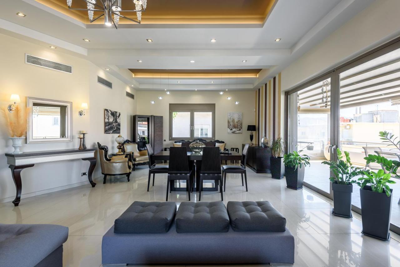Luxury Villa In City Center With Rooftop Swimming Pool 干尼亞 外观 照片